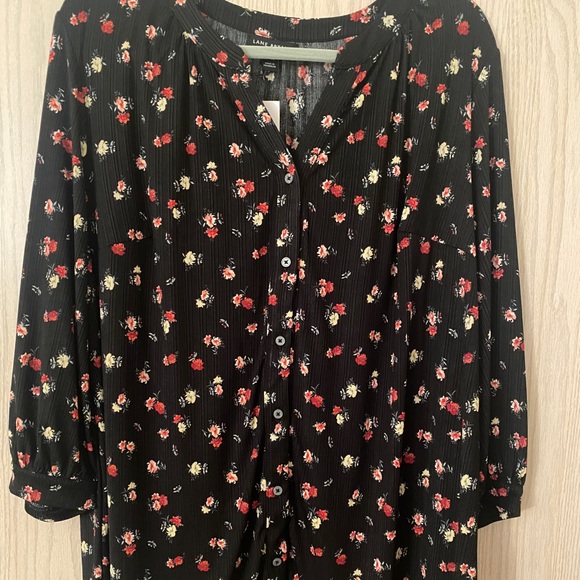 Lane Bryant Tops - Lane Bryant blouse. Button front. 95% polyester 5% spandex.